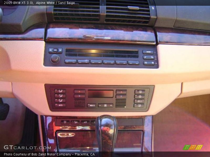 Alpine White / Sand Beige 2005 BMW X5 3.0i