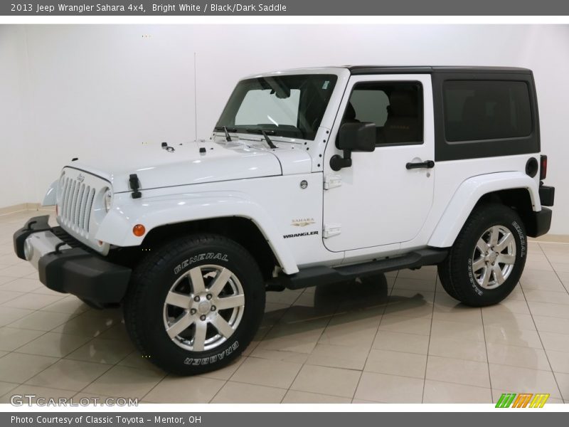 Bright White / Black/Dark Saddle 2013 Jeep Wrangler Sahara 4x4