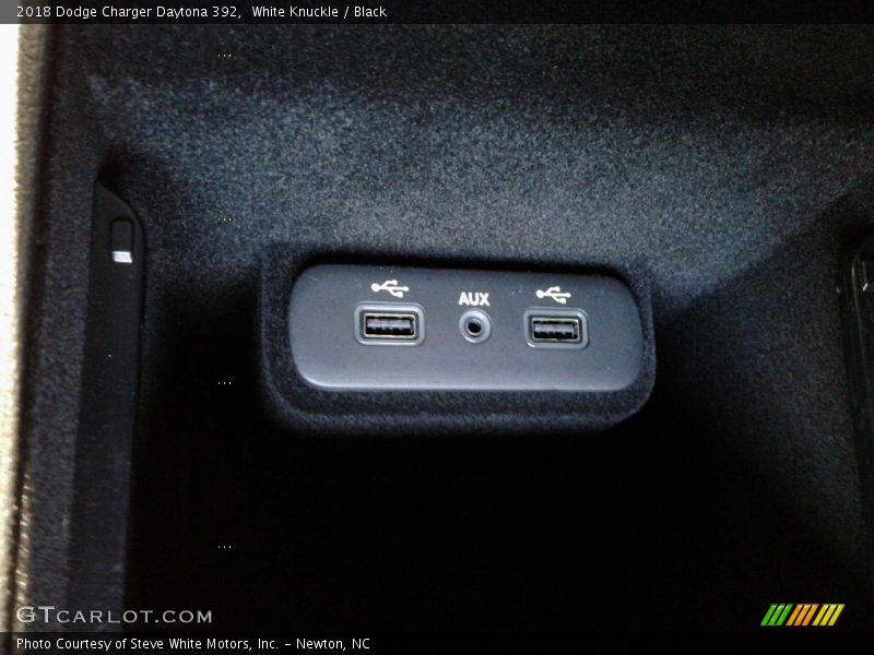 White Knuckle / Black 2018 Dodge Charger Daytona 392