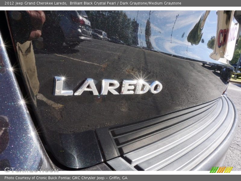 Brilliant Black Crystal Pearl / Dark Graystone/Medium Graystone 2012 Jeep Grand Cherokee Laredo