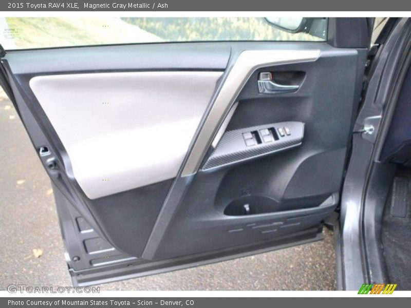 Magnetic Gray Metallic / Ash 2015 Toyota RAV4 XLE