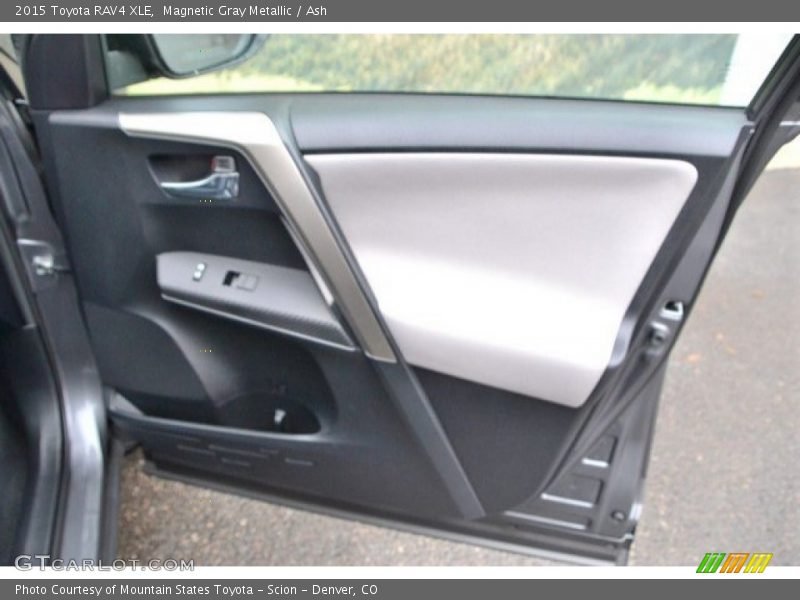 Magnetic Gray Metallic / Ash 2015 Toyota RAV4 XLE