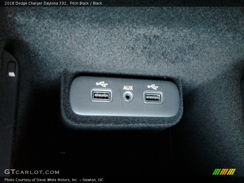 Pitch Black / Black 2018 Dodge Charger Daytona 392