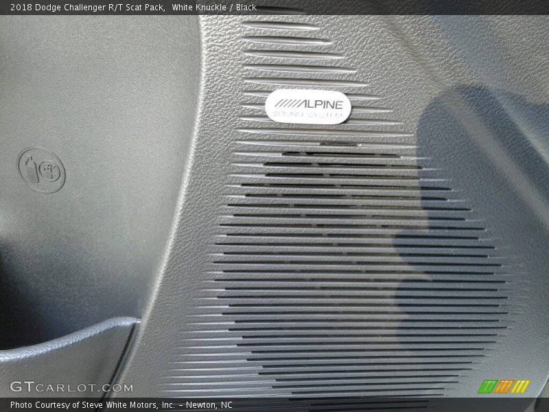 White Knuckle / Black 2018 Dodge Challenger R/T Scat Pack