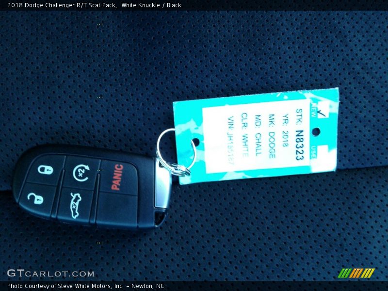 White Knuckle / Black 2018 Dodge Challenger R/T Scat Pack