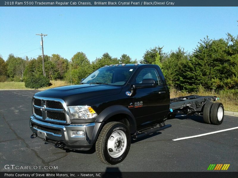 Brilliant Black Crystal Pearl / Black/Diesel Gray 2018 Ram 5500 Tradesman Regular Cab Chassis