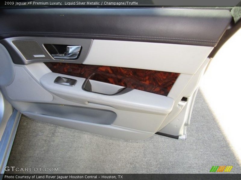 Liquid Silver Metallic / Champagne/Truffle 2009 Jaguar XF Premium Luxury