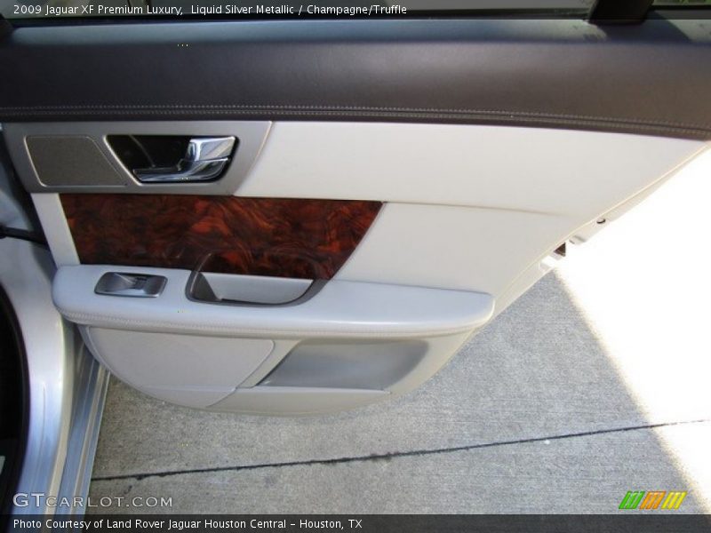 Liquid Silver Metallic / Champagne/Truffle 2009 Jaguar XF Premium Luxury
