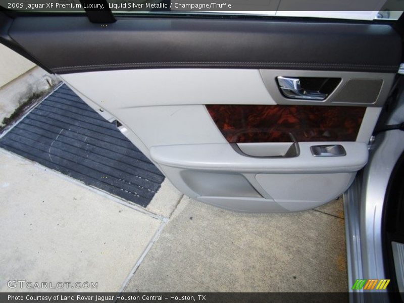 Liquid Silver Metallic / Champagne/Truffle 2009 Jaguar XF Premium Luxury