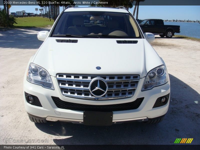 Arctic White / Cashmere 2009 Mercedes-Benz ML 320 BlueTec 4Matic