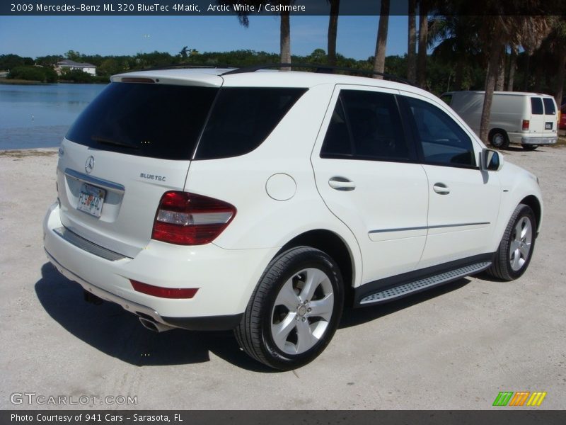 Arctic White / Cashmere 2009 Mercedes-Benz ML 320 BlueTec 4Matic