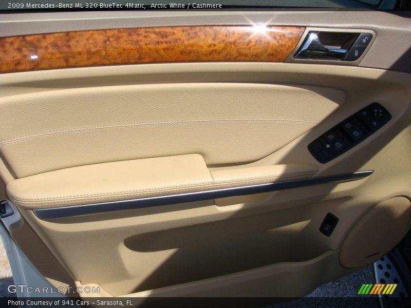 Arctic White / Cashmere 2009 Mercedes-Benz ML 320 BlueTec 4Matic