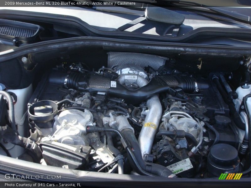 Arctic White / Cashmere 2009 Mercedes-Benz ML 320 BlueTec 4Matic