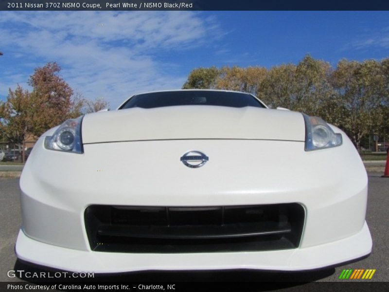 Pearl White / NISMO Black/Red 2011 Nissan 370Z NISMO Coupe