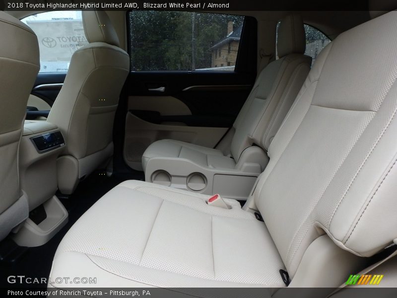 Blizzard White Pearl / Almond 2018 Toyota Highlander Hybrid Limited AWD