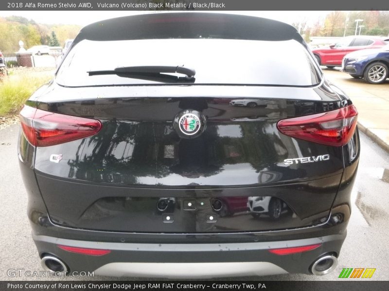 Vulcano (Volcano) Black Metallic / Black/Black 2018 Alfa Romeo Stelvio AWD