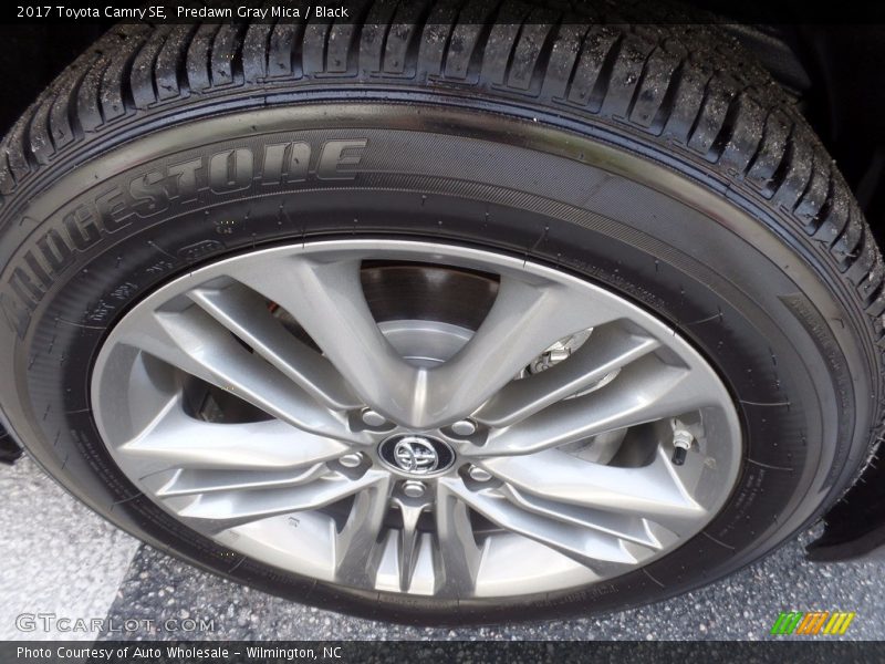 Predawn Gray Mica / Black 2017 Toyota Camry SE