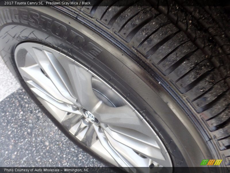 Predawn Gray Mica / Black 2017 Toyota Camry SE