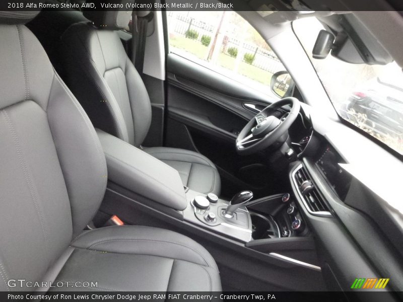 Vulcano (Volcano) Black Metallic / Black/Black 2018 Alfa Romeo Stelvio AWD