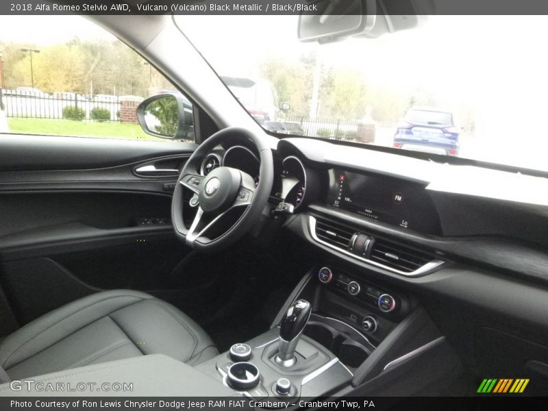 Vulcano (Volcano) Black Metallic / Black/Black 2018 Alfa Romeo Stelvio AWD
