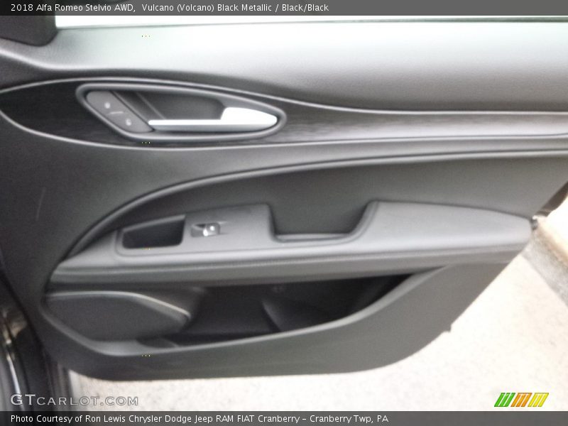 Vulcano (Volcano) Black Metallic / Black/Black 2018 Alfa Romeo Stelvio AWD