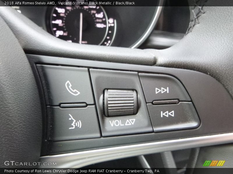 Vulcano (Volcano) Black Metallic / Black/Black 2018 Alfa Romeo Stelvio AWD