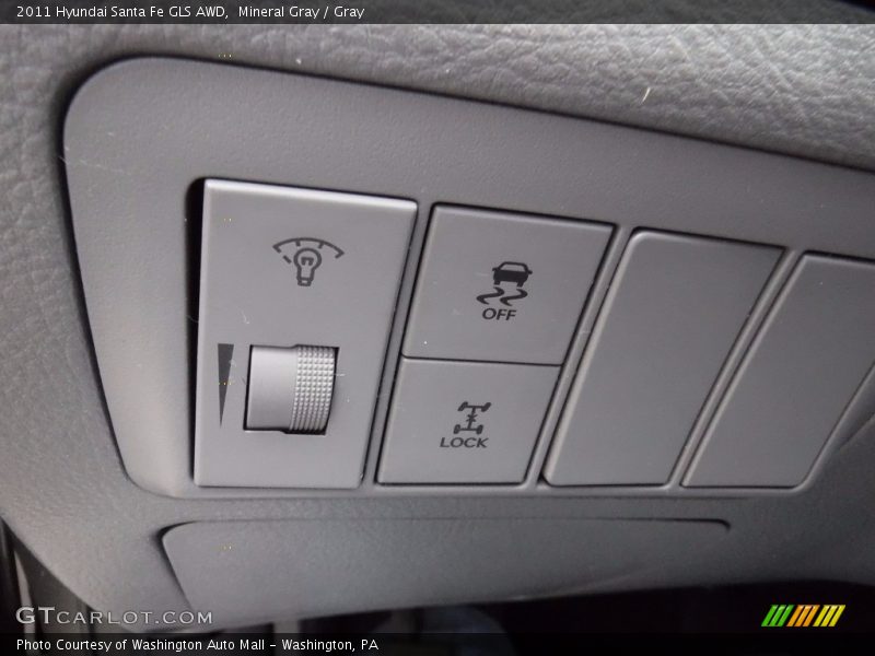 Mineral Gray / Gray 2011 Hyundai Santa Fe GLS AWD