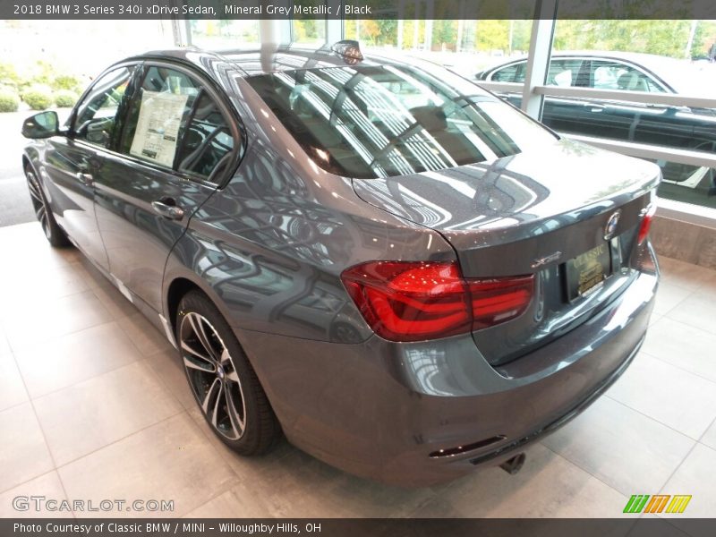 Mineral Grey Metallic / Black 2018 BMW 3 Series 340i xDrive Sedan