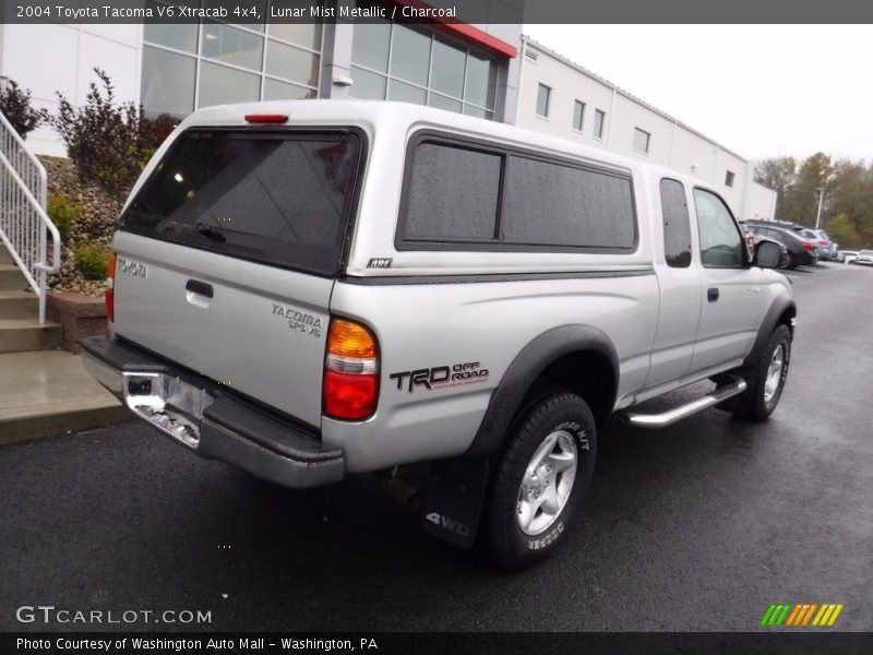 Lunar Mist Metallic / Charcoal 2004 Toyota Tacoma V6 Xtracab 4x4