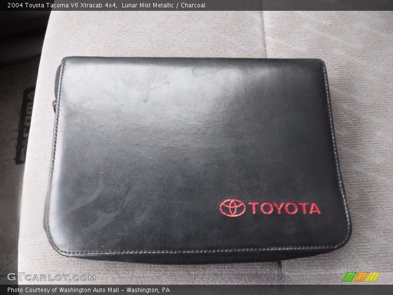 Lunar Mist Metallic / Charcoal 2004 Toyota Tacoma V6 Xtracab 4x4