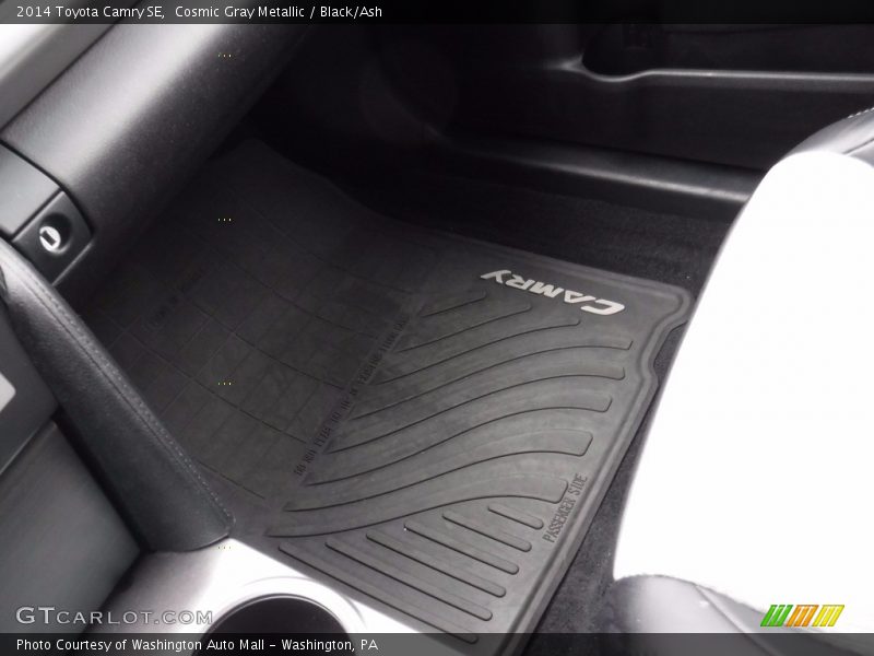 Cosmic Gray Metallic / Black/Ash 2014 Toyota Camry SE