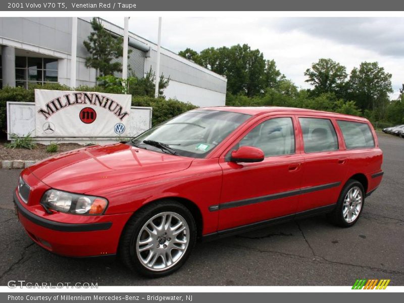 Venetian Red / Taupe 2001 Volvo V70 T5