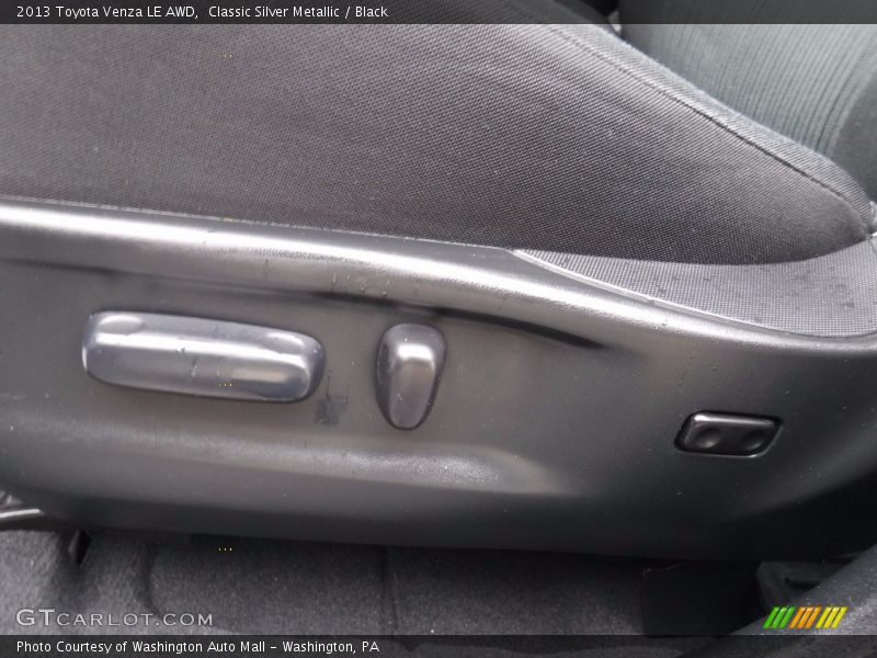 Classic Silver Metallic / Black 2013 Toyota Venza LE AWD