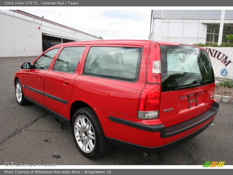 Venetian Red / Taupe 2001 Volvo V70 T5