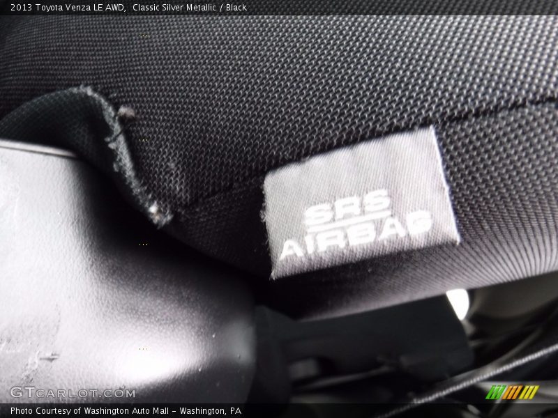 Classic Silver Metallic / Black 2013 Toyota Venza LE AWD