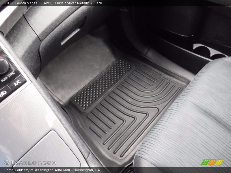 Classic Silver Metallic / Black 2013 Toyota Venza LE AWD