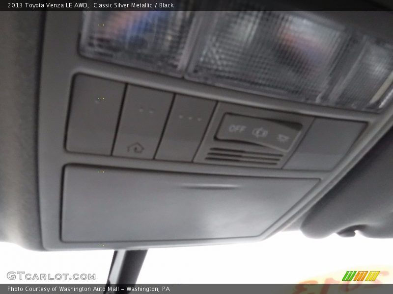 Classic Silver Metallic / Black 2013 Toyota Venza LE AWD