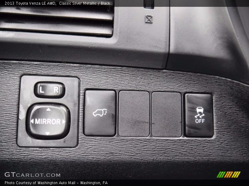 Classic Silver Metallic / Black 2013 Toyota Venza LE AWD
