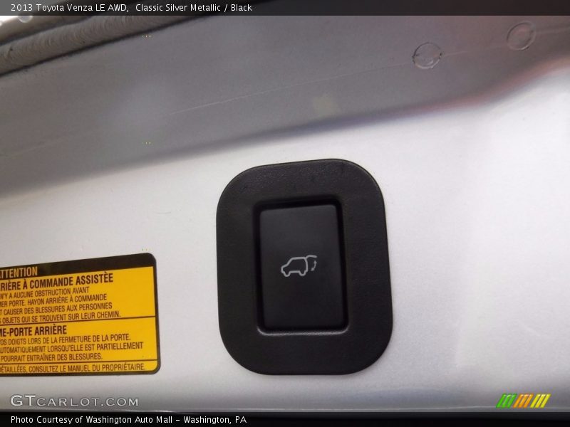 Classic Silver Metallic / Black 2013 Toyota Venza LE AWD