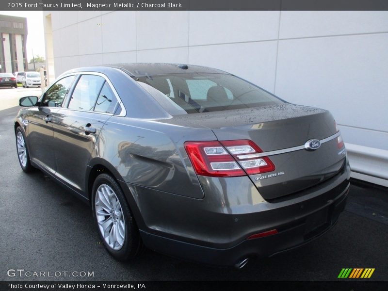 Magnetic Metallic / Charcoal Black 2015 Ford Taurus Limited