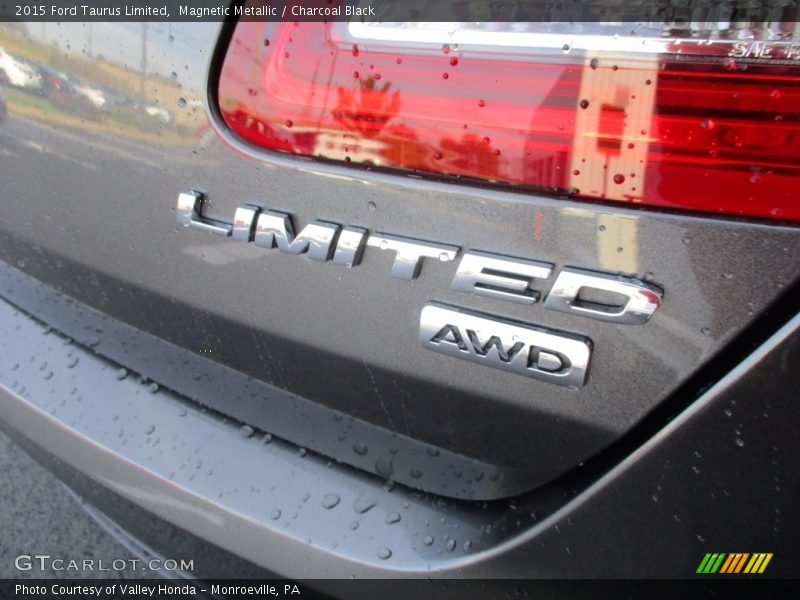 Magnetic Metallic / Charcoal Black 2015 Ford Taurus Limited