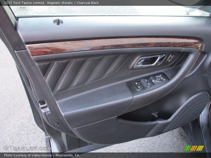 Magnetic Metallic / Charcoal Black 2015 Ford Taurus Limited