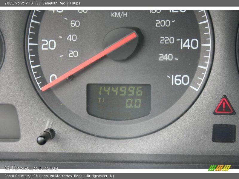 Venetian Red / Taupe 2001 Volvo V70 T5