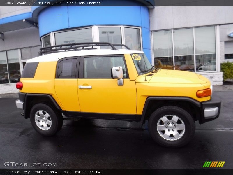 Sun Fusion / Dark Charcoal 2007 Toyota FJ Cruiser 4WD