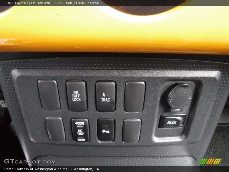 Sun Fusion / Dark Charcoal 2007 Toyota FJ Cruiser 4WD