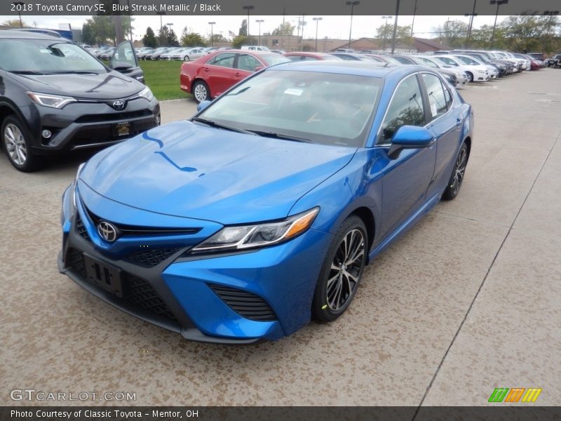 Blue Streak Metallic / Black 2018 Toyota Camry SE