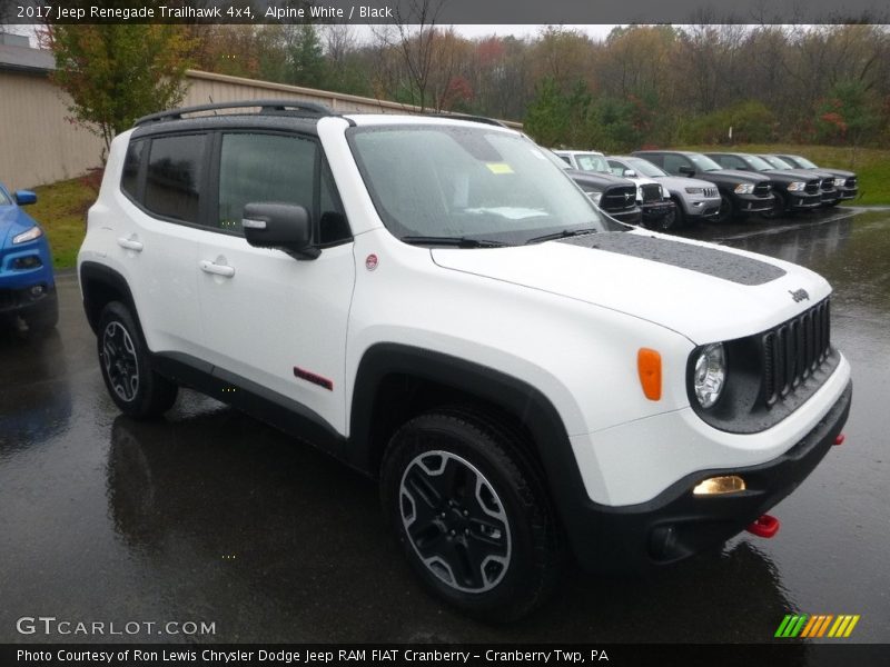 Alpine White / Black 2017 Jeep Renegade Trailhawk 4x4