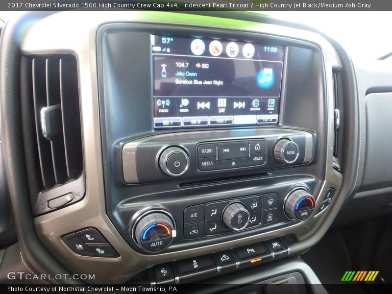 Iridescent Pearl Tricoat / High Country Jet Black/Medium Ash Gray 2017 Chevrolet Silverado 1500 High Country Crew Cab 4x4