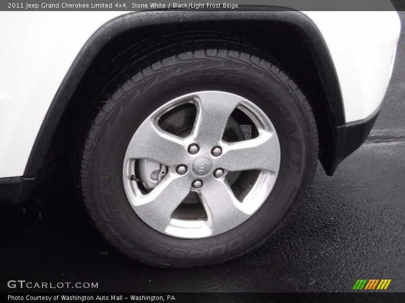 Stone White / Black/Light Frost Beige 2011 Jeep Grand Cherokee Limited 4x4