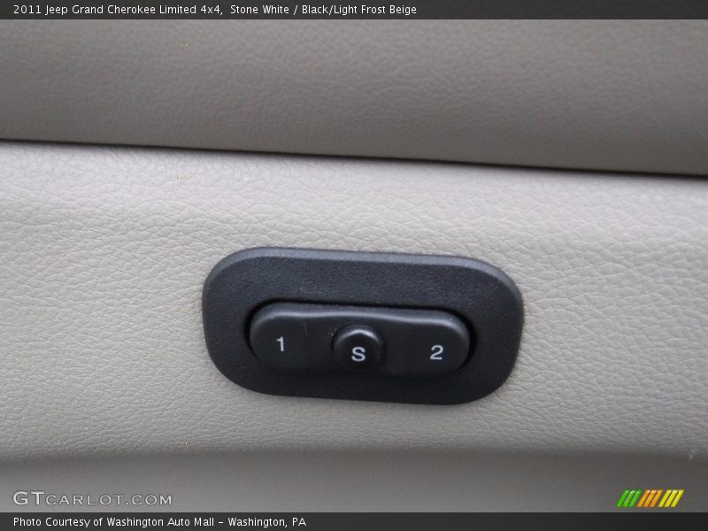 Stone White / Black/Light Frost Beige 2011 Jeep Grand Cherokee Limited 4x4